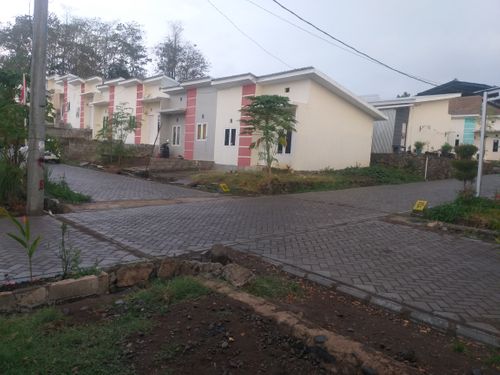 foto contoh rumah perumahan Perumahan Bukit Grandmas