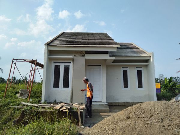 foto contoh rumah perumahan Garden Jati Indah