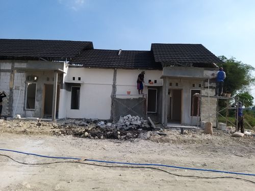 foto contoh rumah perumahan ROYAL PERMATA