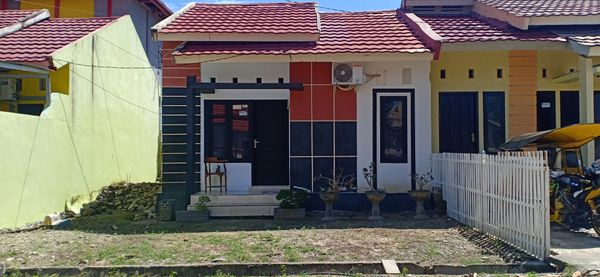 foto contoh rumah perumahan Griya Tinelo Permai