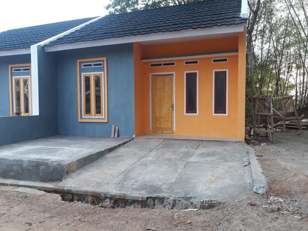 foto contoh rumah perumahan Perumahan bukit galih pakuwon