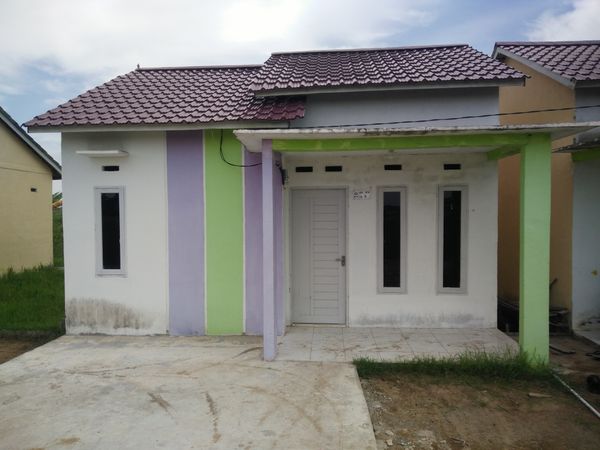 foto contoh rumah perumahan ERMINTA RESIDENCE