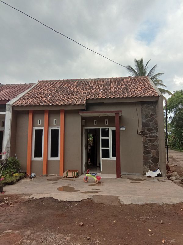 foto contoh rumah perumahan Graha Taman Firdaus