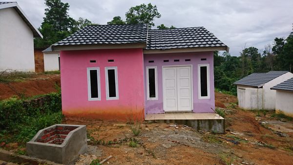 foto contoh rumah perumahan griya mutiara timur indah tahap II