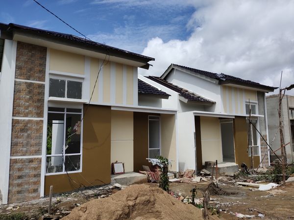 foto contoh rumah perumahan KATNIS ROYAL KEMUNING