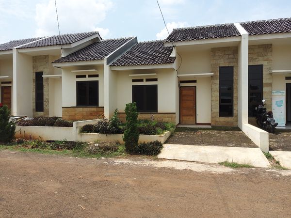 foto contoh rumah perumahan GRIYA KARSA CIBENING