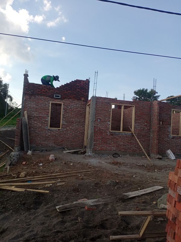 foto contoh rumah perumahan SEDHUTA LAND