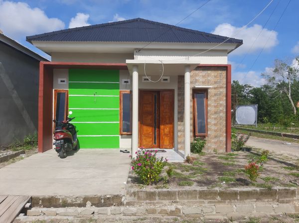 foto contoh rumah perumahan THE ZAMRUD LAND