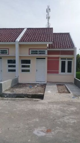 foto contoh rumah perumahan SLADO PERMAI