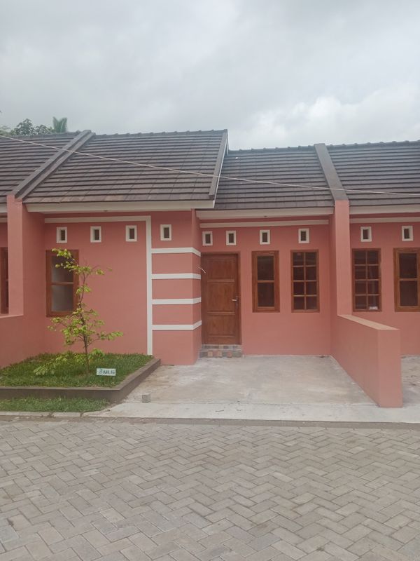 foto contoh rumah perumahan Omah Perdana