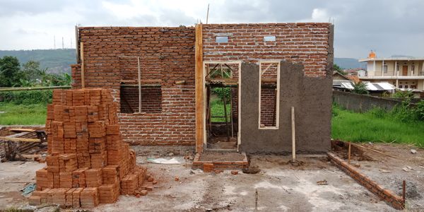 foto contoh rumah perumahan Kendan Regency