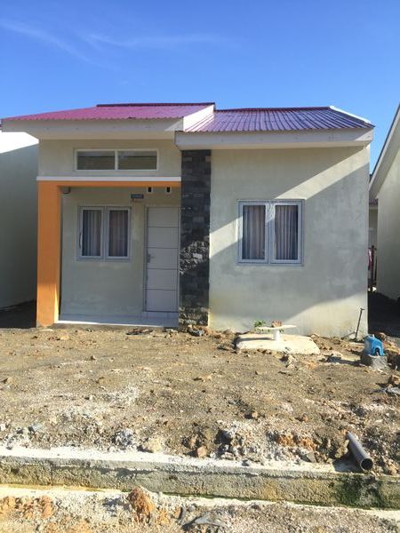 foto contoh rumah perumahan Kayan Residence