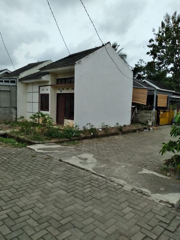 foto contoh rumah perumahan Perumahan Taman Bunar Regency