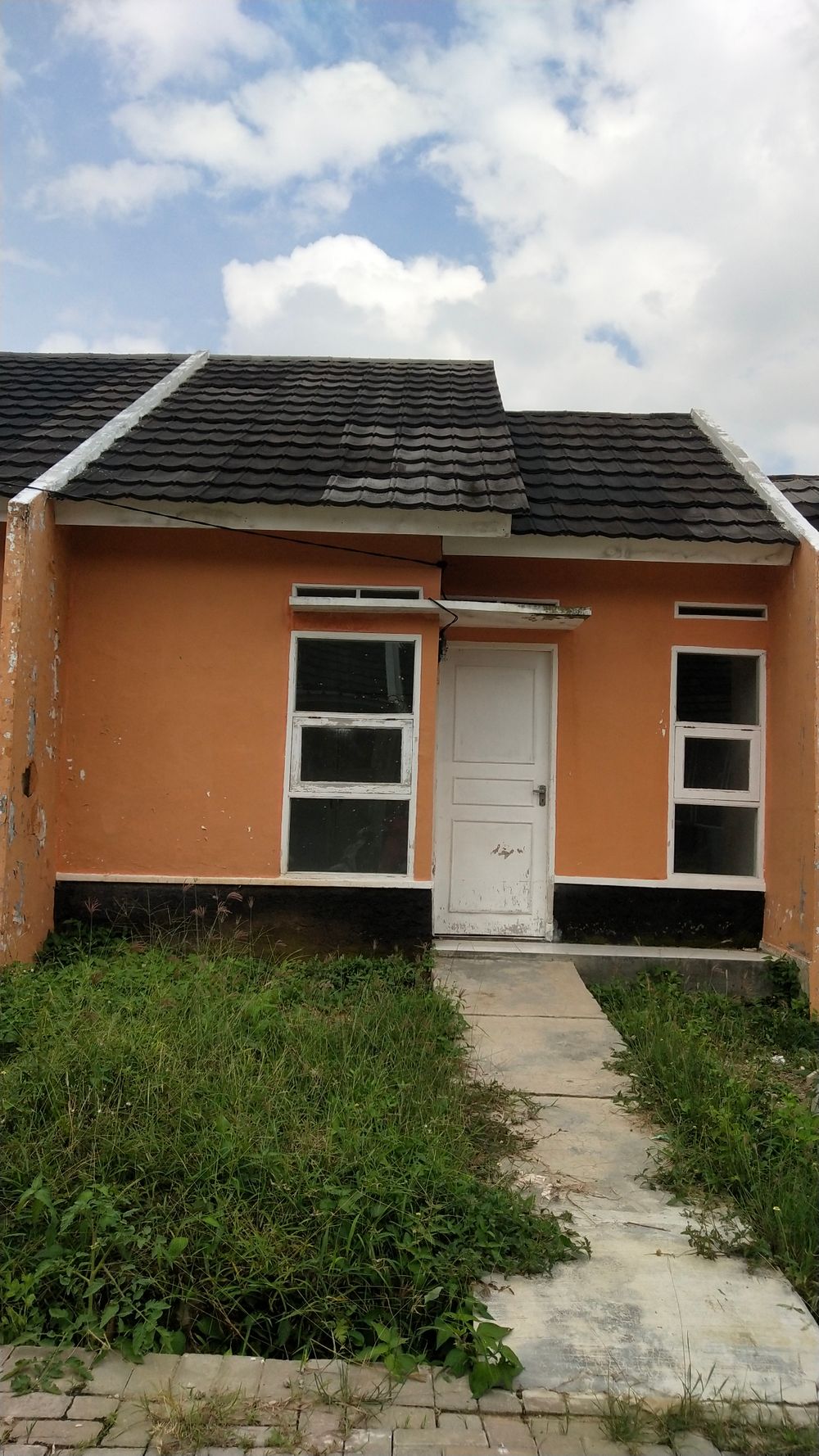 foto contoh rumah perumahan DALUNG MANDIRA