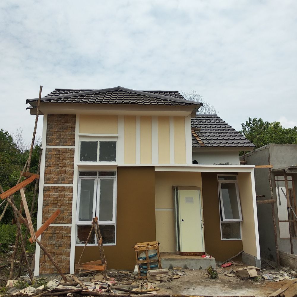 foto contoh rumah perumahan KATNIS ROYAL WONODADI