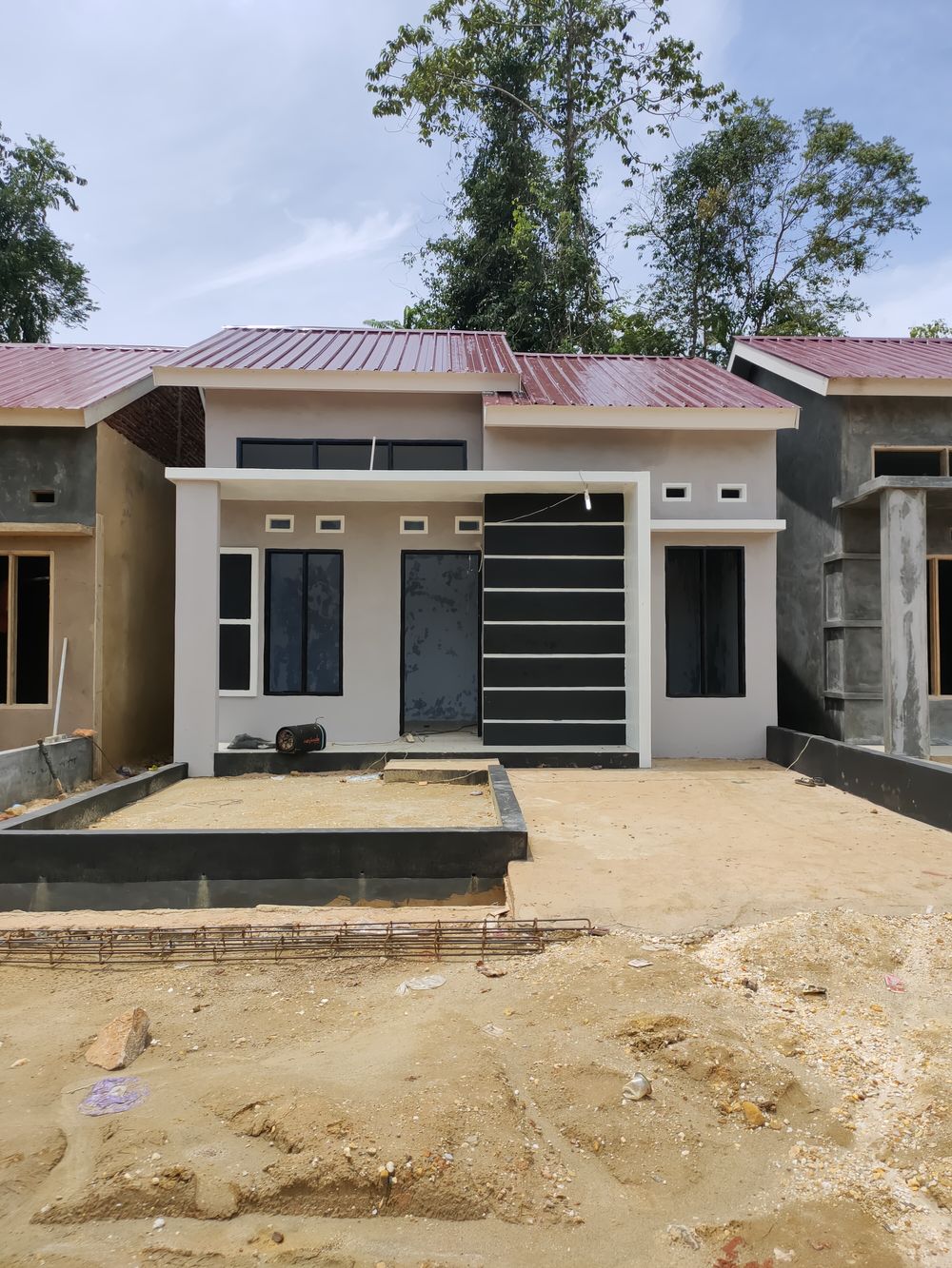 foto contoh rumah perumahan Puri Puuwatu Indah