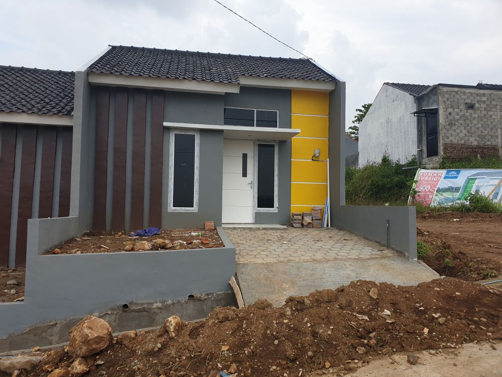 foto contoh rumah perumahan Pilar tampingan indah extension