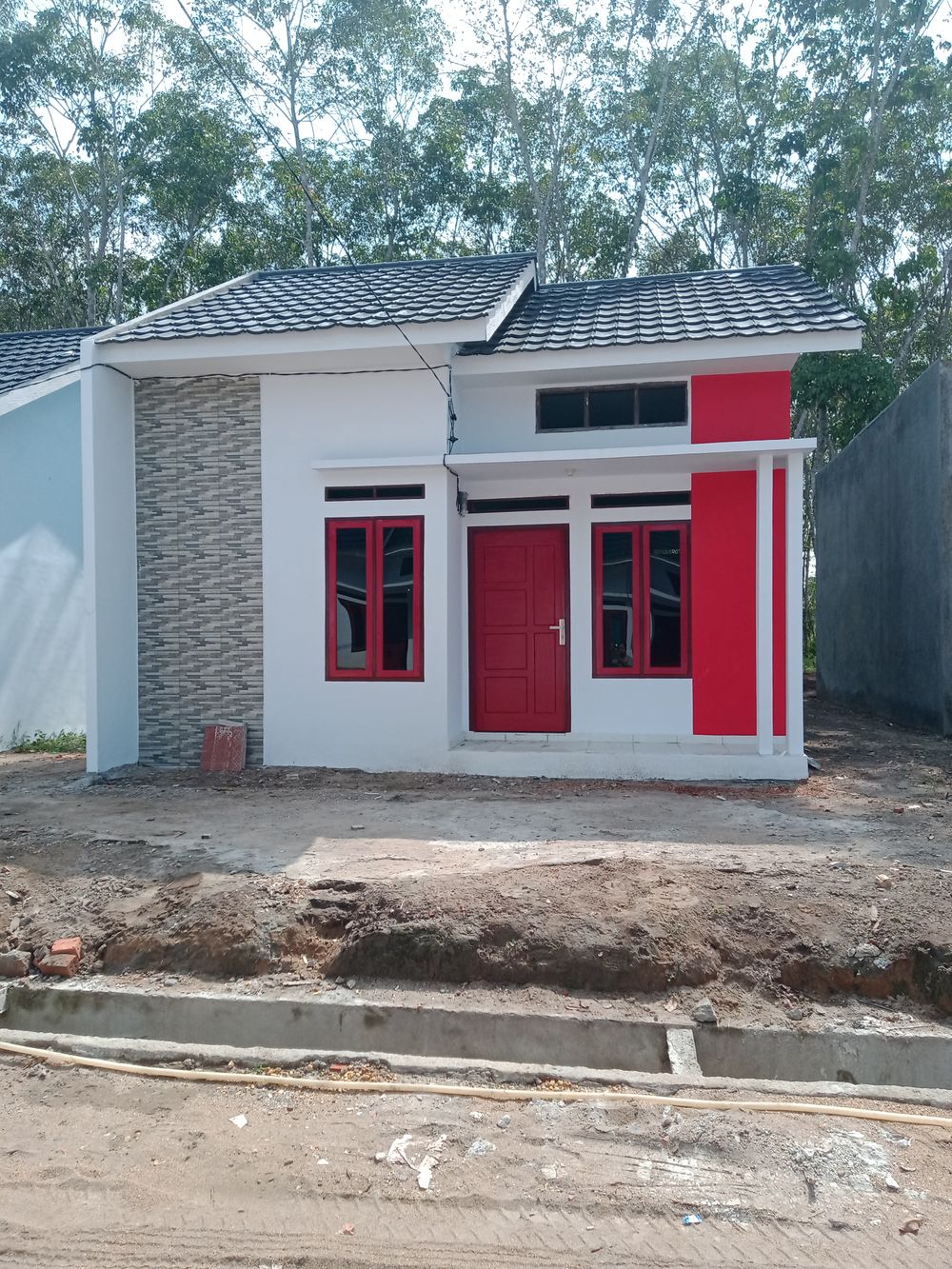 foto contoh rumah perumahan Amanah Sejahtera 2