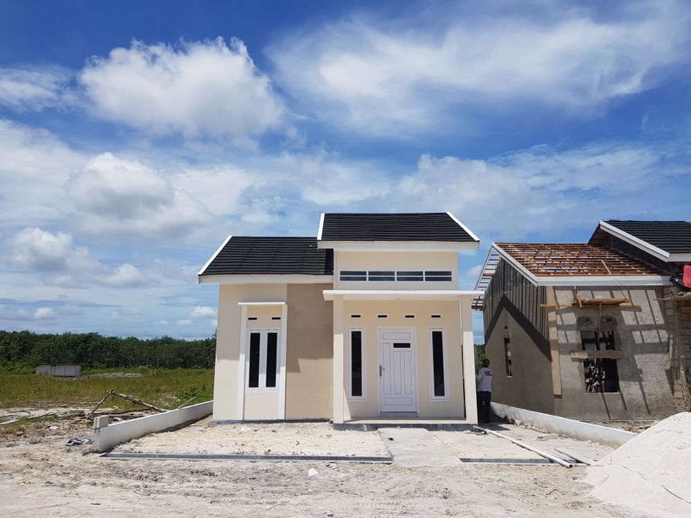 foto contoh rumah perumahan KHARISMA LAND PARK