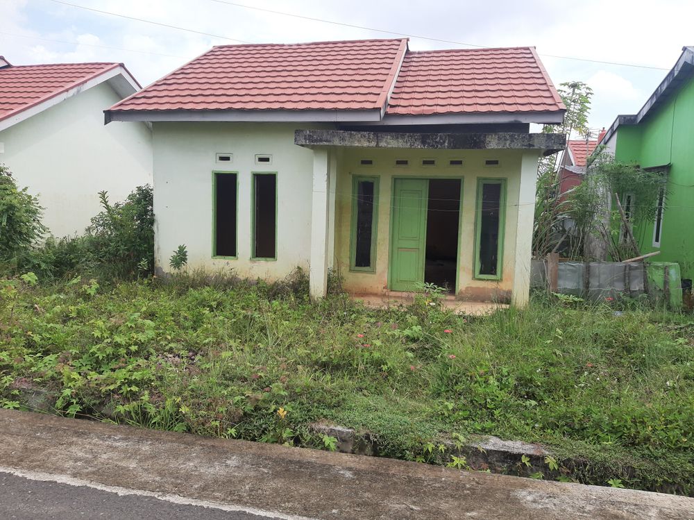 foto contoh rumah perumahan MERAWAN 2