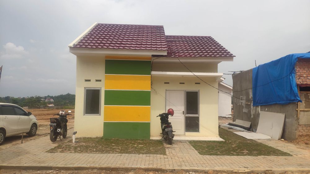 foto contoh rumah perumahan MAYANG CITY