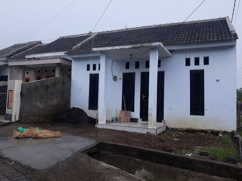 foto contoh rumah perumahan Alam Elok 3 Singotrunan