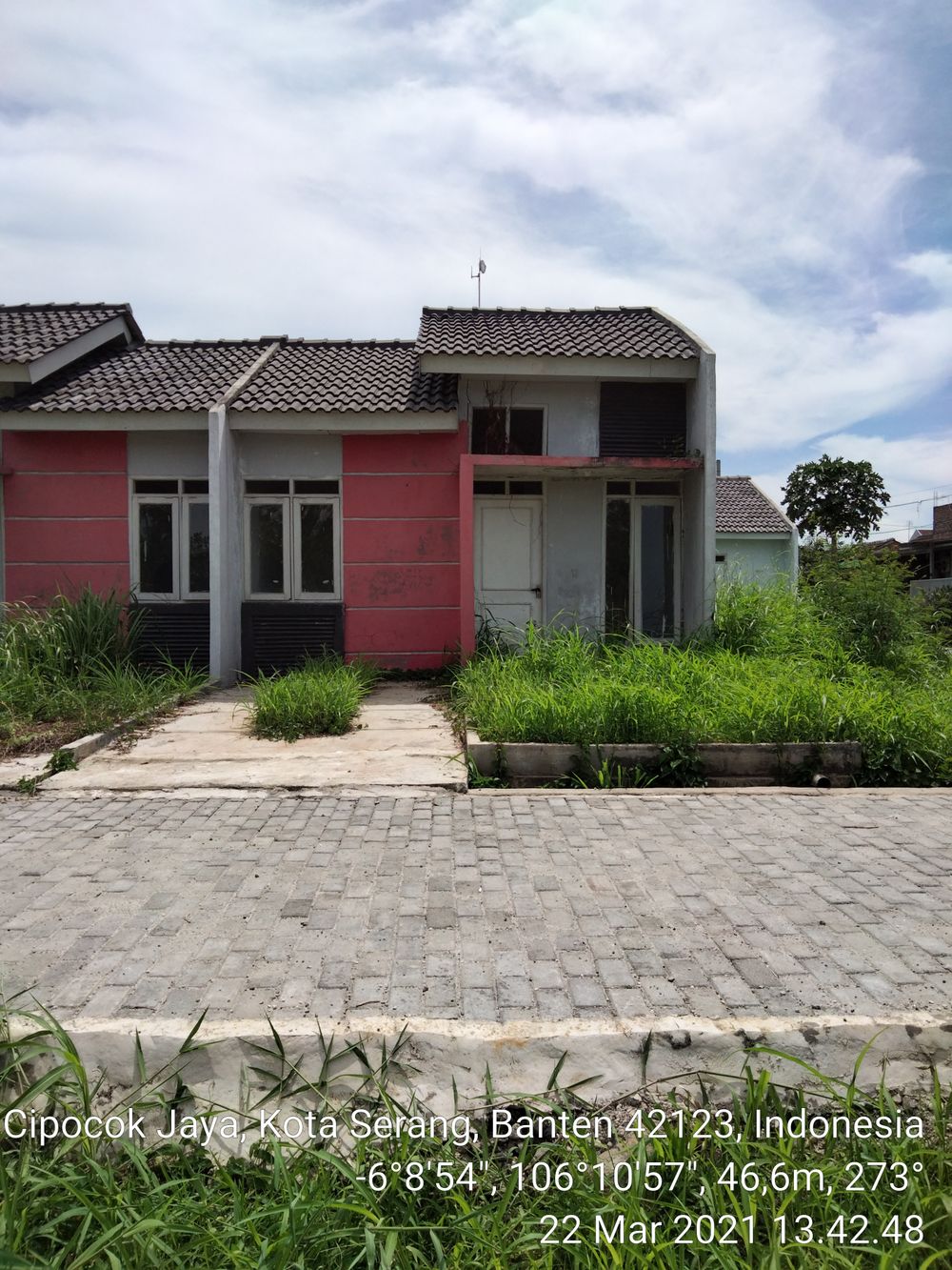 foto contoh rumah perumahan Puri Serang Hijau