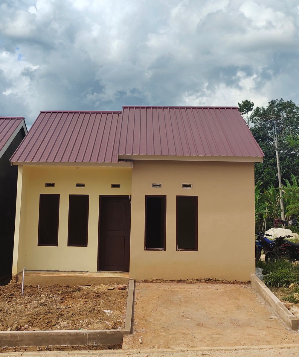 foto contoh rumah perumahan JAMBU REGENCY