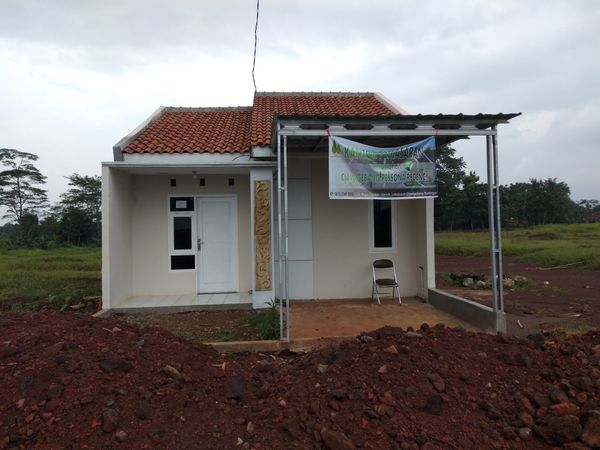 foto contoh rumah perumahan Ciawigebang Pesona Regency
