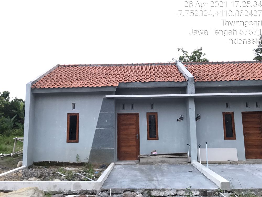 foto contoh rumah perumahan Martha Graha Cuwono