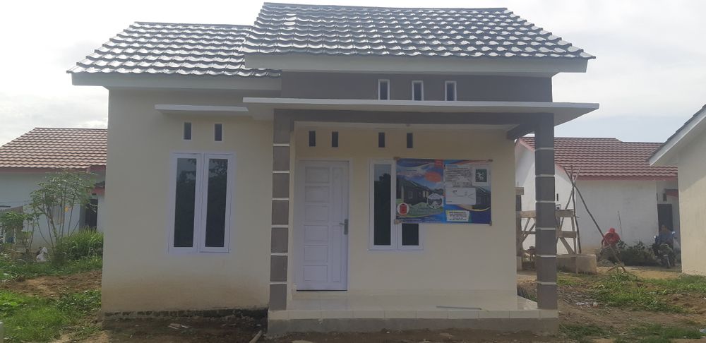 foto contoh rumah perumahan perumahan mutiara gading