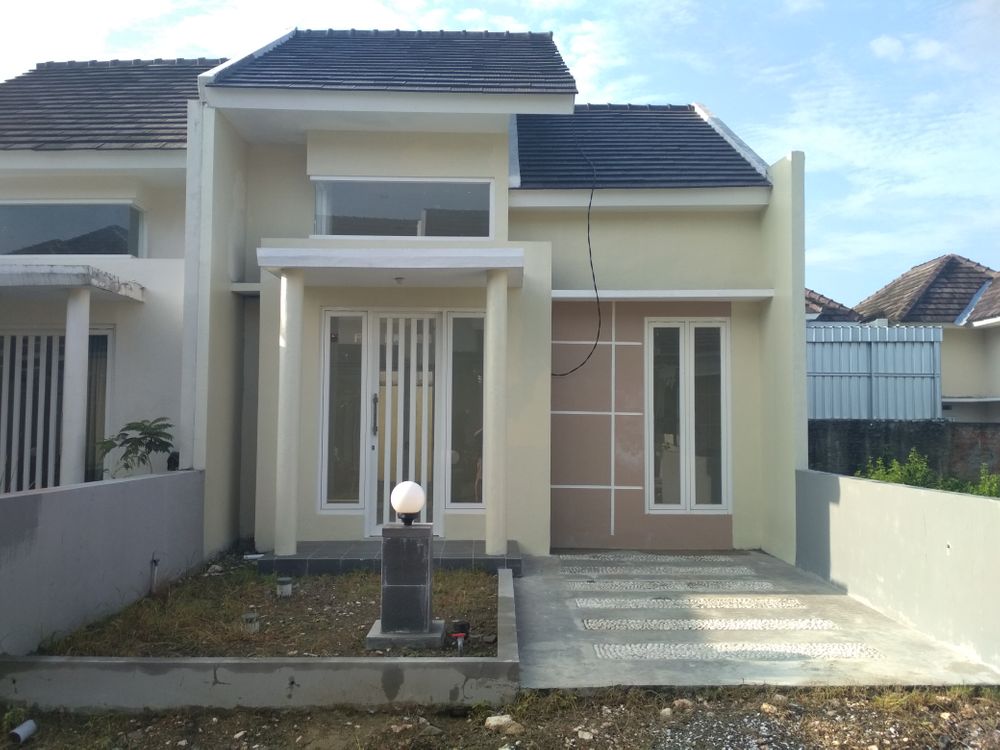 foto contoh rumah perumahan Emerald Garden Regency