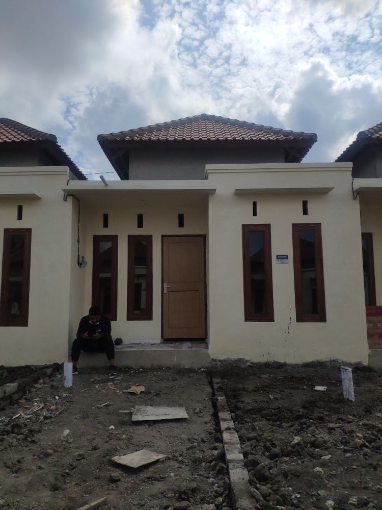foto contoh rumah perumahan PERUMAHAN GRIYA MULTI JADI XII