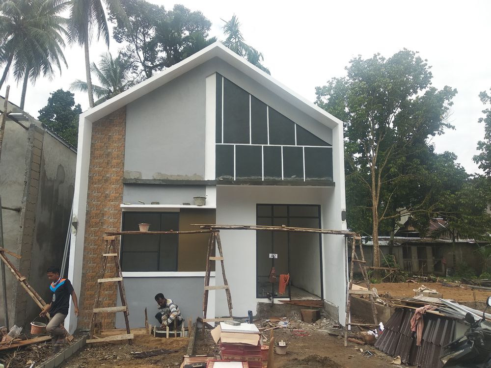 foto contoh rumah perumahan KATNIS ROYAL AMPERA