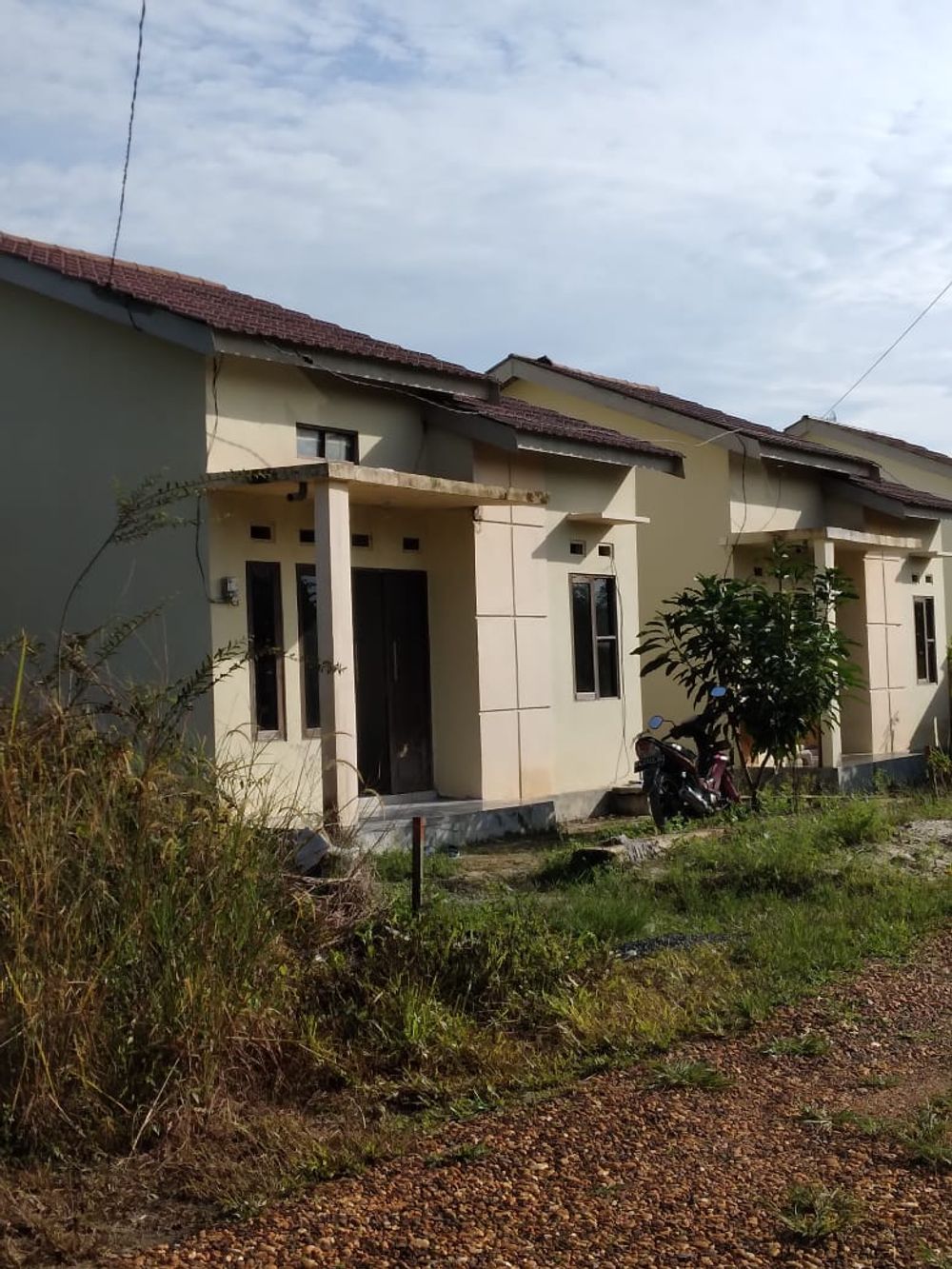 foto contoh rumah perumahan MAHKOTA RIDILLA 4