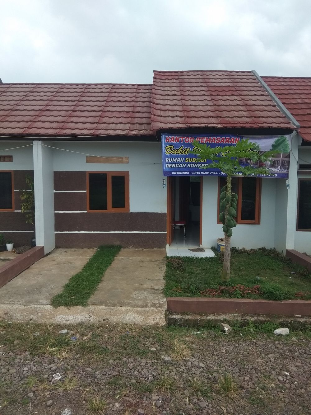 foto contoh rumah perumahan BUKIT INDAH CIWALEN