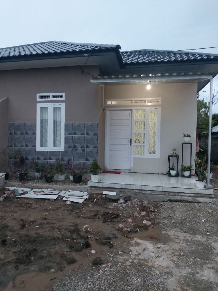 foto contoh rumah perumahan Petra Gardenia