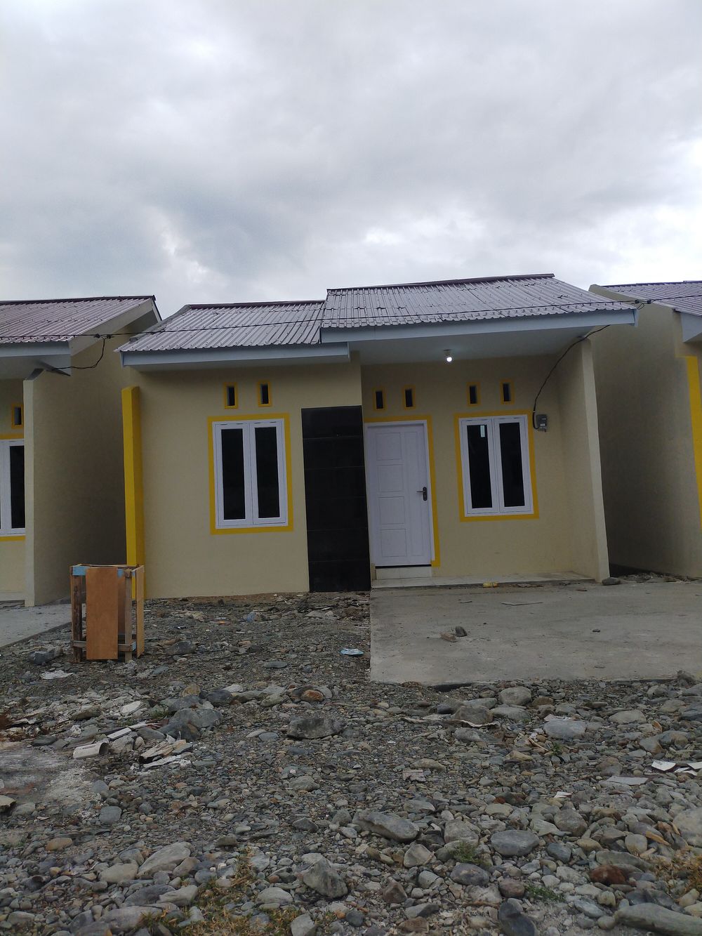 foto contoh rumah perumahan PURNAMAS RESIDENCE