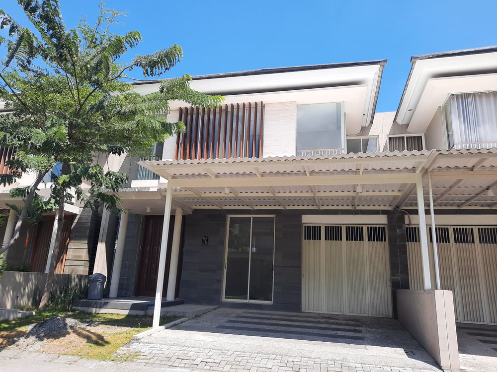 foto contoh rumah perumahan CITRALAND THE GREENLAKE SURABAYA