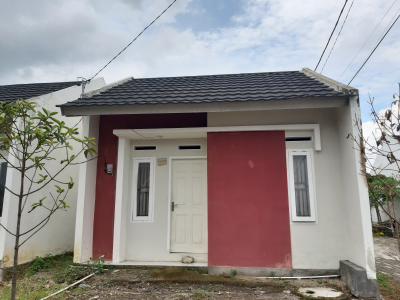 foto contoh rumah perumahan Puri Indah