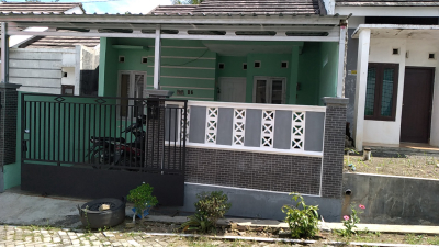 foto contoh rumah perumahan Taman Pesona Teluk
