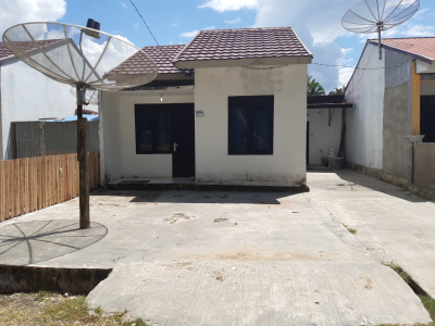 foto contoh rumah perumahan Pengubaian Indah Permai