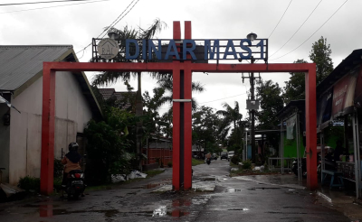 foto gerbang perumahan DINAR MAS I