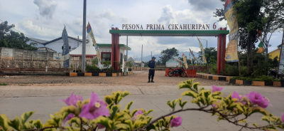foto gerbang perumahan PESONA PRIMA CIKAHURIPAN 6