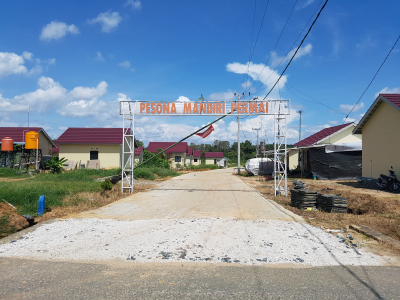 foto gerbang perumahan PESONA MANDIRI PERMAI