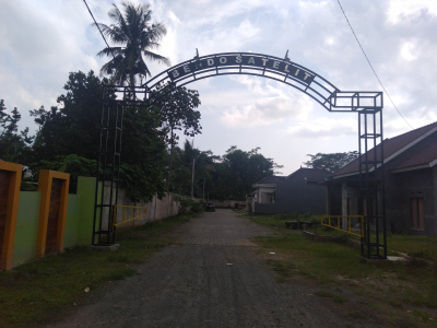 foto gerbang perumahan Bendo Satelit