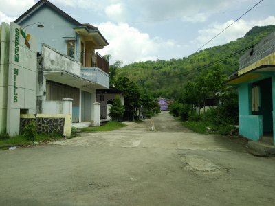 foto gerbang perumahan GREEN HILLS