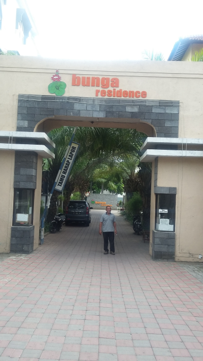 foto gerbang perumahan BUNGA RESIDENCE