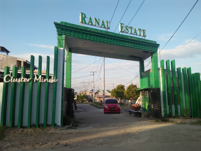 foto gerbang perumahan RANAU ESTATE SERANG 2