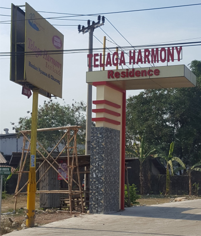 foto gerbang perumahan TELAGA HARMONY RESIDENCE